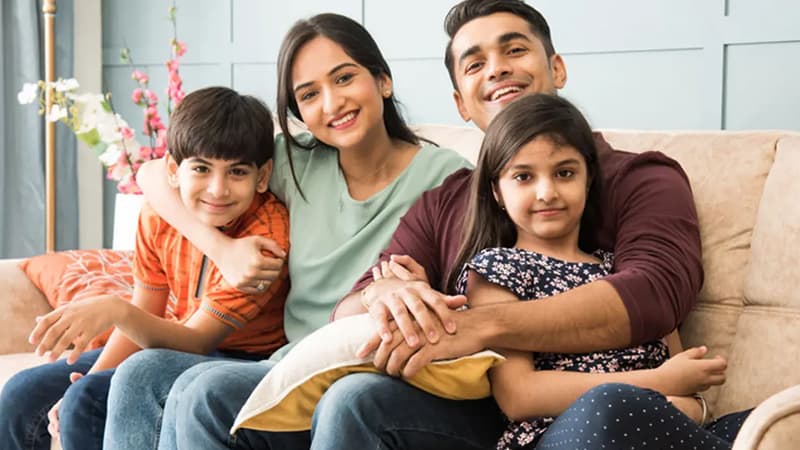 টিনএজ সন্তানের সঙ্গে বাবা-মায়ের আচরণ কেমন হওয়া উচিত?