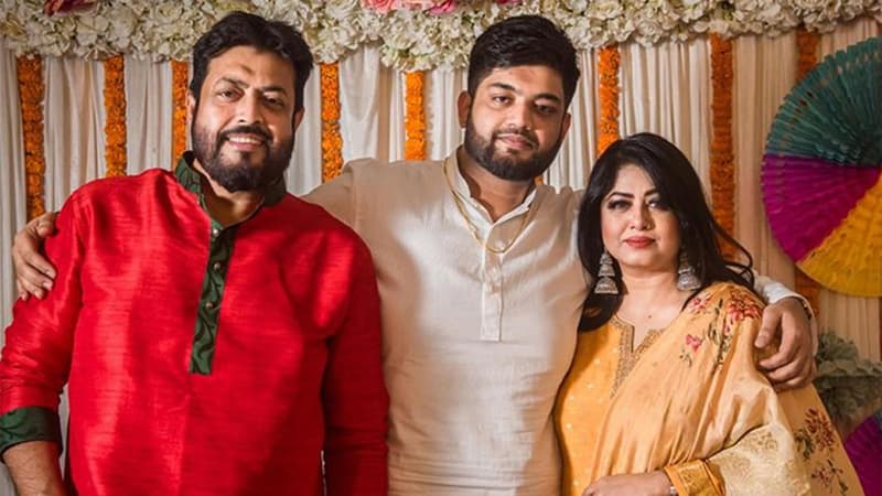 চিত্রনায়িকা মৌসুমীকে নিয়ে অপপ্রচার, আইনি পদক্ষেপের হুঁশিয়ারি ওমর সানী ও পুত্র ফারদিনের