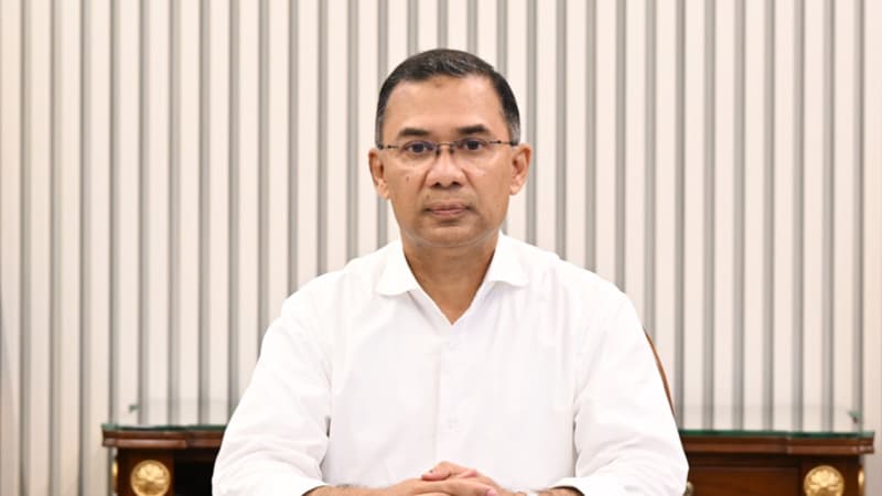 মোংলা বন্দর ঘুরে দেখলেন প্রধানমন্ত্রী