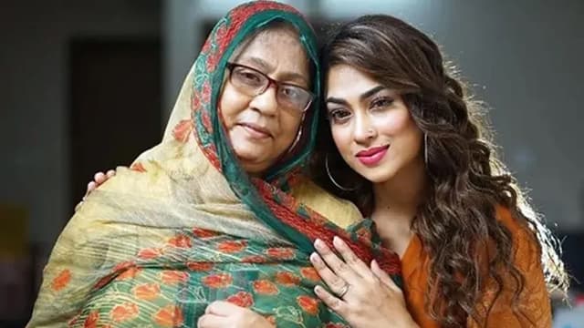 মা হারালেন চিত্রনায়িকা পপি