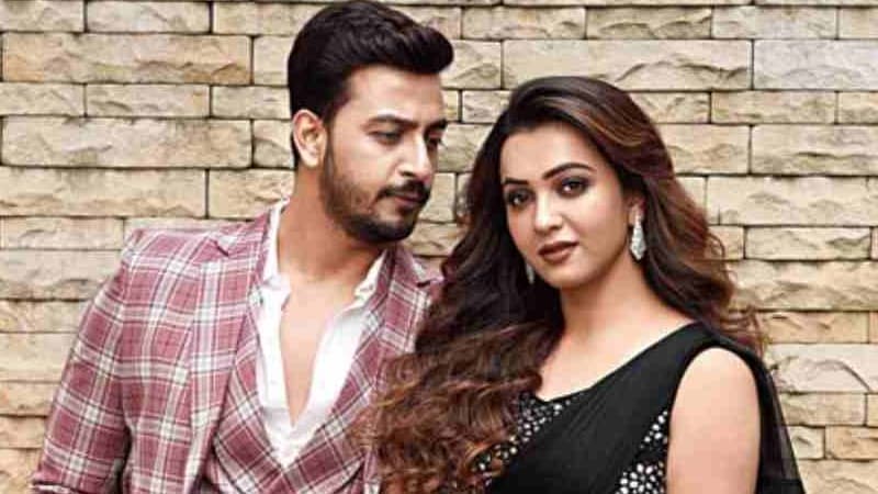 বনি-কৌশানীর প্রেমে ভাঙনের সুর, নাকি শুধুই গুঞ্জন? বনি-কৌশানীর প্রেমে ভাঙনের সুর, নাকি শুধুই গুঞ্জন?