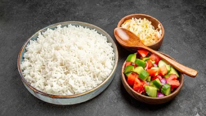 রাত ১২টার পর ভাত খেলে শরীরে কী ঘটে? রাত ১২টার পর ভাত খেলে শরীরে কী ঘটে?