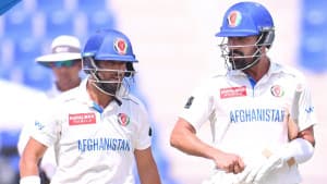 শান্তর রিভিউ বিভ্রাটের পরও স্বস্তি নিয়েই লাঞ্চে গেল বাংলাদেশ ছবিতে শান্তর রিভিউ বিভ্রাটের পরও স্বস্তি নিয়েই লাঞ্চে গেল বাংলাদেশ সংক্রান্ত দৃশ্য