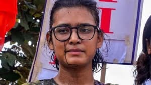 নেহা বোরা মুক্ত ছবিতে নেহা বোরা মুক্ত সংক্রান্ত দৃশ্য