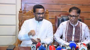 আ.লীগ দিল্লী থেকে আর জামায়াত দেশে বসে দেশবিরোধী ষড়যন্ত্র করছে: রাশেদ খাঁন ছবিতে আ.লীগ দিল্লী থেকে আর জামায়াত দেশে বসে দেশবিরোধী ষড়যন্ত্র করছে: রাশেদ খাঁন সংক্রান্ত দৃশ্য