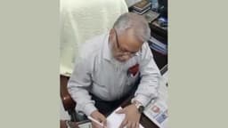 উপাচার্যকে পদত্যাগে বাধ্য করার ঘটনায় আরও ২ জন গ্রেফতার উপাচার্যকে পদত্যাগে বাধ্য করার ঘটনায় আরও ২ জন গ্রেফতার