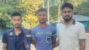 হোটেল কক্ষে প্রেমিকাকে গলা কেটে হত্যা, রোহিঙ্গা ক্যাম্প থেকে প্রেমিক গ্রেফতার ছবিতে হোটেল কক্ষে প্রেমিকাকে গলা কেটে হত্যা, রোহিঙ্গা ক্যাম্প থেকে প্রেমিক গ্রেফতার সংক্রান্ত দৃশ্য