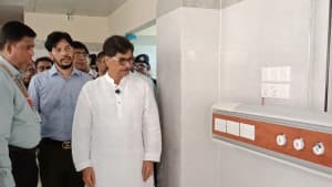 কুমিল্লা মেডিকেল কলেজে শয্যা হবে এক হাজার: কৃষিমন্ত্রী ছবিতে কুমিল্লা মেডিকেল কলেজে শয্যা হবে এক হাজার: কৃষিমন্ত্রী সংক্রান্ত দৃশ্য