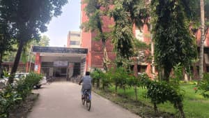 রাবিতে সাংবাদিকদের মারধর: চারজনকে সাময়িক বহিষ্কারের সুপারিশ ছবিতে রাবিতে সাংবাদিকদের মারধর: চারজনকে সাময়িক বহিষ্কারের সুপারিশ সংক্রান্ত দৃশ্য