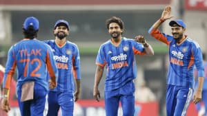আর্শদীপের আগুনে বোলিংয়ে ওয়েস্ট ইন্ডিজকে হারাল ভারত ছবিতে আর্শদীপের আগুনে বোলিংয়ে ওয়েস্ট ইন্ডিজকে হারাল ভারত সংক্রান্ত দৃশ্য