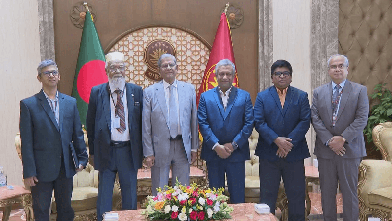 দক্ষ জনশক্তি ও একাধিক ভাষা শিক্ষার ওপর গুরুত্বারোপ রাষ্ট্রপতির ছবিতে দক্ষ জনশক্তি ও একাধিক ভাষা শিক্ষার ওপর গুরুত্বারোপ রাষ্ট্রপতির সংক্রান্ত দৃশ্য