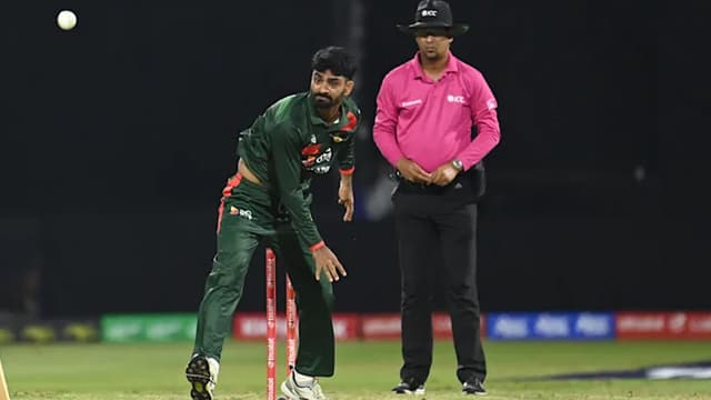 সন্দেহজনক বোলিং অ্যাকশনে অভিযুক্ত আলিস সন্দেহজনক বোলিং অ্যাকশনে অভিযুক্ত আলিস