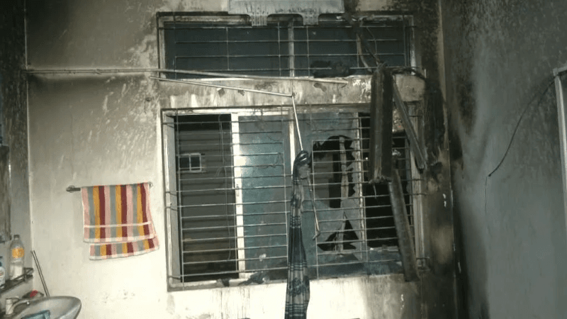শজিমেক হাসপাতালের অপারেশন থিয়েটারে এসি বিস্ফোরণ শজিমেক হাসপাতালের অপারেশন থিয়েটারে এসি বিস্ফোরণ