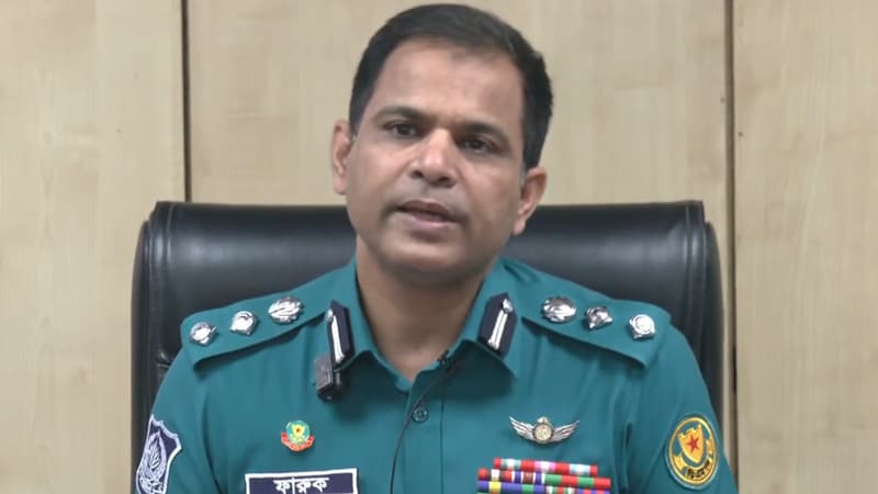 ৩ মন্দিরের স্বর্ণচুরিতে একই চক্র, দম্পতিসহ গ্রেফতার ৪ ৩ মন্দিরের স্বর্ণচুরিতে একই চক্র, দম্পতিসহ গ্রেফতার ৪