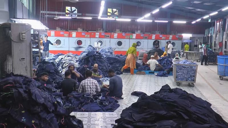 নানা প্রতিবন্ধকতায় ধুঁকছে ফতুল্লার বিসিক শিল্পাঞ্চল নানা প্রতিবন্ধকতায় ধুঁকছে ফতুল্লার বিসিক শিল্পাঞ্চল