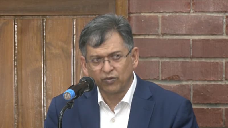 শব্দচয়ন নিয়ে আইজিপিকে স্বরাষ্ট্রমন্ত্রীর সতর্কবার্তা শব্দচয়ন নিয়ে আইজিপিকে স্বরাষ্ট্রমন্ত্রীর সতর্কবার্তা