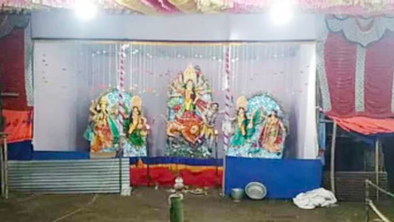 মন্দিরে আরতি দিতে গিয়ে প্রাণ গেল অর্চনা রানীর মন্দিরে আরতি দিতে গিয়ে প্রাণ গেল অর্চনা রানীর
