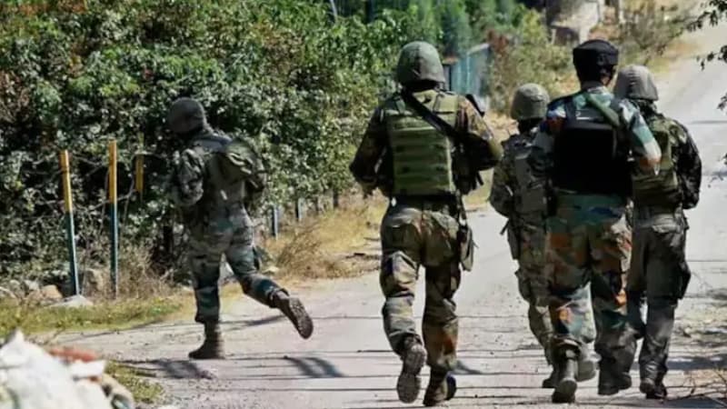 শিক্ষাবিদ সাজে চীনা এজেন্টরা, ‘ফাঁদে’ ভারতীয় সেনা কর্মকর্তার স্ত্রী! শিক্ষাবিদ সাজে চীনা এজেন্টরা, ‘ফাঁদে’ ভারতীয় সেনা কর্মকর্তার স্ত্রী!