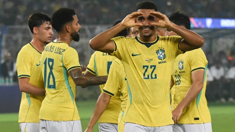 ভারতের জালে এক হালি গোল ব্রাজিলের ভারতের জালে এক হালি গোল ব্রাজিলের