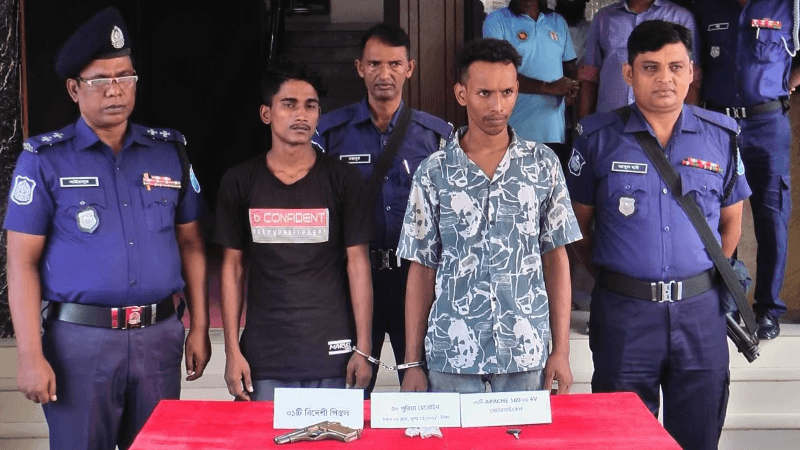 নারায়ণগঞ্জে বিদেশি পিস্তল ও হেরোইনসহ গ্রেফতার ২ নারায়ণগঞ্জে বিদেশি পিস্তল ও হেরোইনসহ গ্রেফতার ২