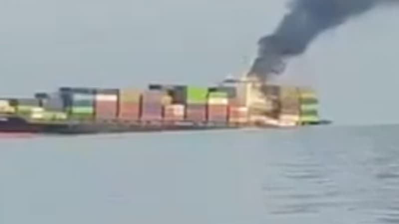 হরমুজ প্রণালীতে ইরানের হামলা বৃদ্ধি, আলাদা ঘটনায় ডুবল দুই জাহাজ হরমুজ প্রণালীতে ইরানের হামলা বৃদ্ধি, আলাদা ঘটনায় ডুবল দুই জাহাজ
