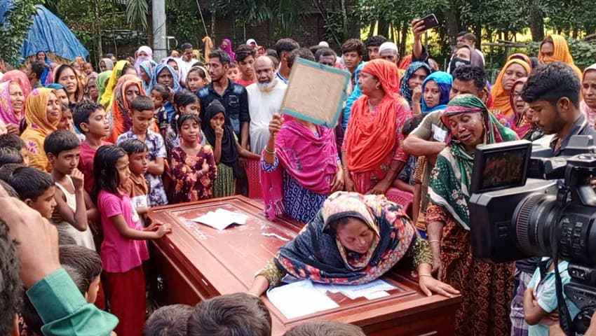 কফিনবন্দি ৭ প্রবাসী: স্বপ্ন পূরণের আগেই লাশ হয়ে ফিরলেন স্বজনের কাছে কফিনবন্দি ৭ প্রবাসী: স্বপ্ন পূরণের আগেই লাশ হয়ে ফিরলেন স্বজনের কাছে
