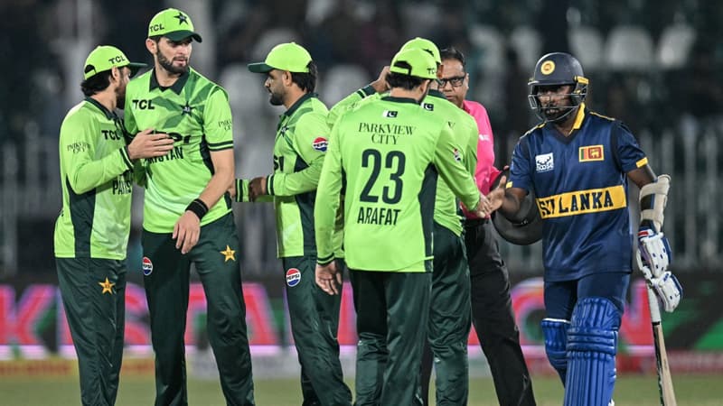 শ্রীলঙ্কাকে হারিয়ে ত্রিদেশীয় সিরিজে শুভসূচনা পাকিস্তানের শ্রীলঙ্কাকে হারিয়ে ত্রিদেশীয় সিরিজে শুভসূচনা পাকিস্তানের