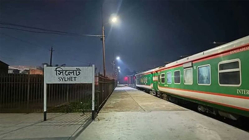 সিলেটে মুহূর্তেই উধাও ট্রেনের টিকিট, তদন্তে পিবিআই সিলেটে মুহূর্তেই উধাও ট্রেনের টিকিট, তদন্তে পিবিআই