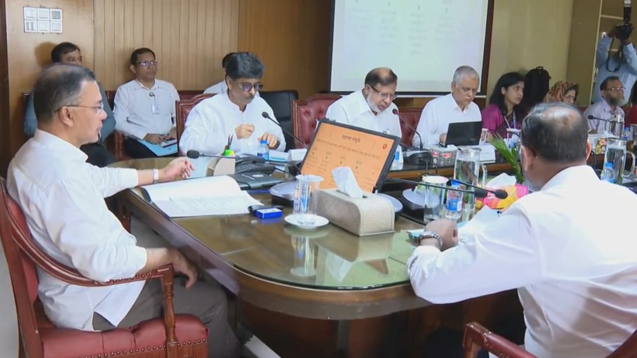 জনগণের প্রতিটি পয়সা দেশের স্বার্থে ব্যয় করতে হবে: প্রধানমন্ত্রী জনগণের প্রতিটি পয়সা দেশের স্বার্থে ব্যয় করতে হবে: প্রধানমন্ত্রী