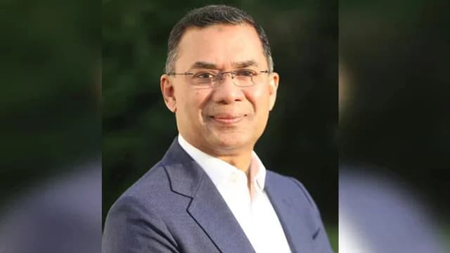 মোংলা বন্দর পরিদর্শনে প্রধানমন্ত্রী তারেক রহমান মোংলা বন্দর পরিদর্শনে প্রধানমন্ত্রী তারেক রহমান