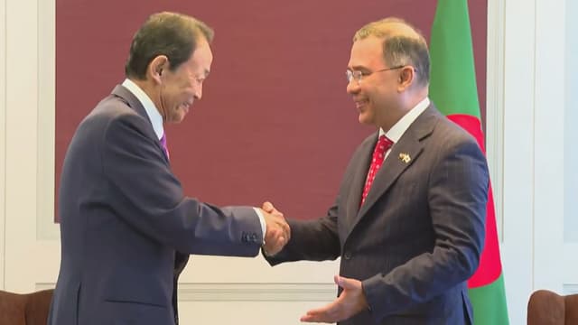 প্রধানমন্ত্রীর সঙ্গে জাপান-বাংলাদেশ সংসদীয় মৈত্রী লীগের প্রতিনিধিদলের সাক্ষাৎ প্রধানমন্ত্রীর সঙ্গে জাপান-বাংলাদেশ সংসদীয় মৈত্রী লীগের প্রতিনিধিদলের সাক্ষাৎ