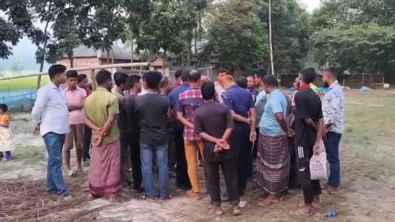 পঞ্চগড়ে দেড় লাখ টাকাসহ স্থানীয়দের হাতে আটক উপসহকারী প্রকৌশলী পঞ্চগড়ে দেড় লাখ টাকাসহ স্থানীয়দের হাতে আটক উপসহকারী প্রকৌশলী