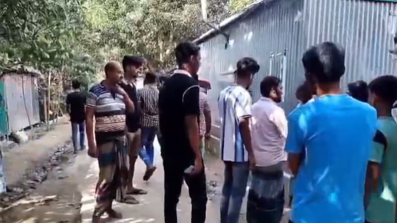 রায়পুরায় মাদকাসক্ত ছেলেকে হাত-পা বেঁধে হত্যার অভিযোগ বাবার বিরুদ্ধে রায়পুরায় মাদকাসক্ত ছেলেকে হাত-পা বেঁধে হত্যার অভিযোগ বাবার বিরুদ্ধে