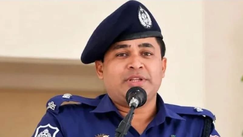 রাষ্ট্রদ্রোহ মামলায় সাবেক ওসি রাকিবুলের জামিন নামঞ্জুর রাষ্ট্রদ্রোহ মামলায় সাবেক ওসি রাকিবুলের জামিন নামঞ্জুর