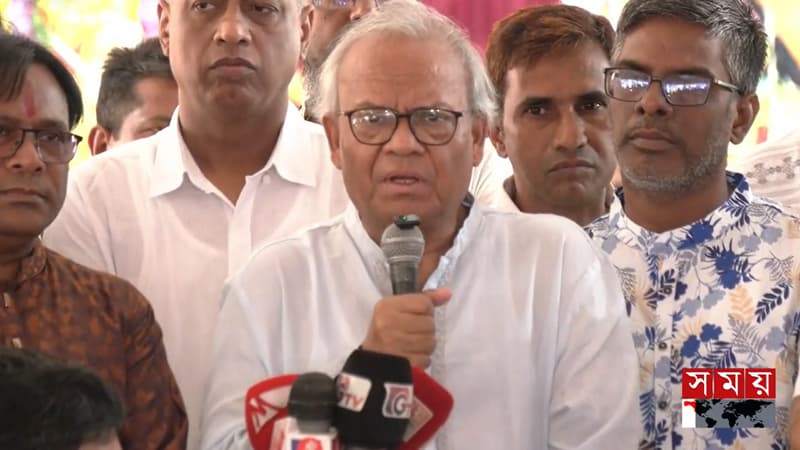 উৎসব সব সীমারেখা অতিক্রম করতে শেখায়: রিজভী উৎসব সব সীমারেখা অতিক্রম করতে শেখায়: রিজভী