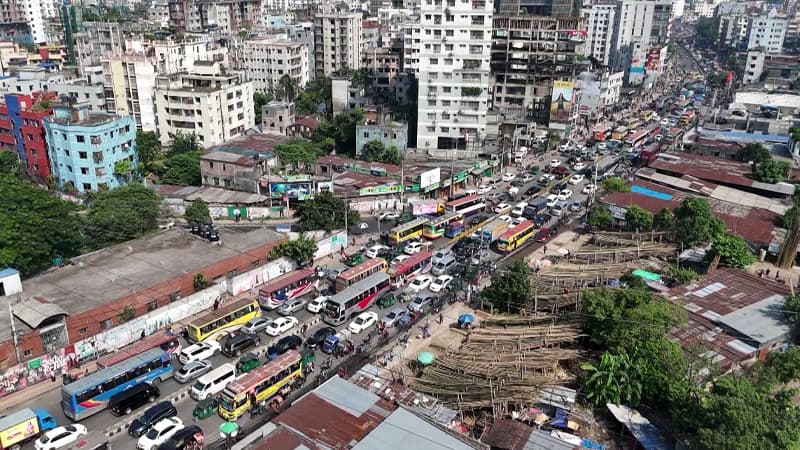 বাস রুট রেশনালাইজেশনে নতুন উদ্যোগ, এবার কি শৃঙ্খলা ফিরবে ঢাকার সড়কে?