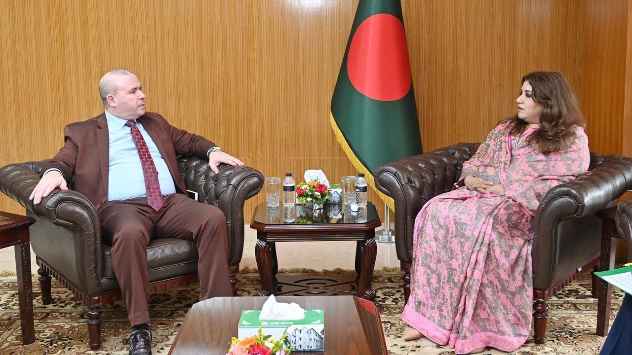 জ্বালানি ও সার খাতে আলজেরিয়াকে সহযোগিতা বাড়ানোর আহ্বান জ্বালানি ও সার খাতে আলজেরিয়াকে সহযোগিতা বাড়ানোর আহ্বান
