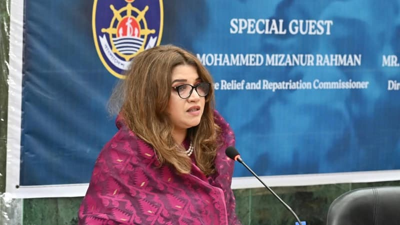 'রোহিঙ্গা জনগোষ্ঠী দয়া নয় অধিকার চায়' 'রোহিঙ্গা জনগোষ্ঠী দয়া নয় অধিকার চায়'