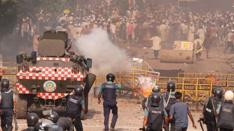 শাপলা চত্বর মামলা: ইনু-দীপু মণি-শাহরিয়ার কবিরসহ ১১ আসামি ট্রাইব্যুনালে শাপলা চত্বর মামলা: ইনু-দীপু মণি-শাহরিয়ার কবিরসহ ১১ আসামি ট্রাইব্যুনালে