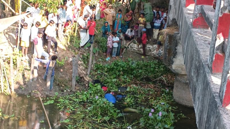 খালে ভাসা ড্রামে মিলল নারীর মরদেহ, শরীরে অস্ত্রের আঘাতের চিহ্ন খালে ভাসা ড্রামে মিলল নারীর মরদেহ, শরীরে অস্ত্রের আঘাতের চিহ্ন