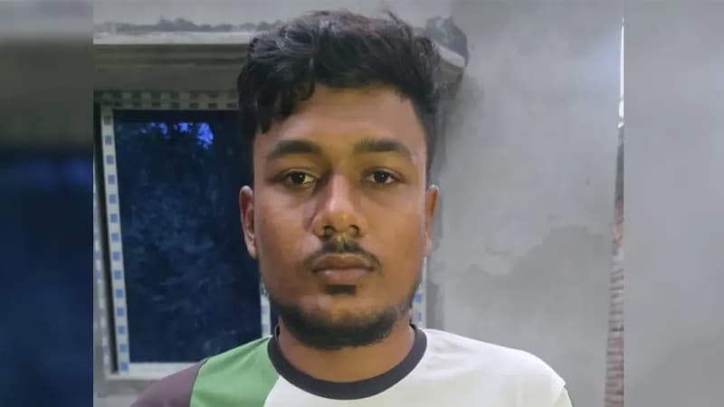 ‘শুধু একটা স্নাইপারের অভাব ছিল’ মন্তব্য করা সেই যুবক কারাগারে ‘শুধু একটা স্নাইপারের অভাব ছিল’ মন্তব্য করা সেই যুবক কারাগারে