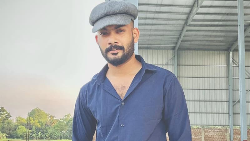 মৃত্যুর আগে মাকে যে শেষ বার্তা দিয়েছিলেন তাহসিফ মৃত্যুর আগে মাকে যে শেষ বার্তা দিয়েছিলেন তাহসিফ