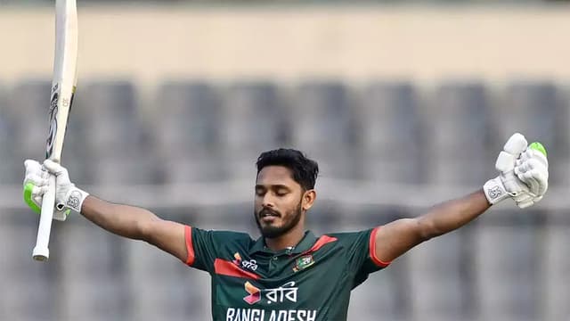 ডি থ্রি নিলামে তামিমকে নিয়ে কাড়াকাড়ি, শেষ হাসি ফরচুনের ডি থ্রি নিলামে তামিমকে নিয়ে কাড়াকাড়ি, শেষ হাসি ফরচুনের