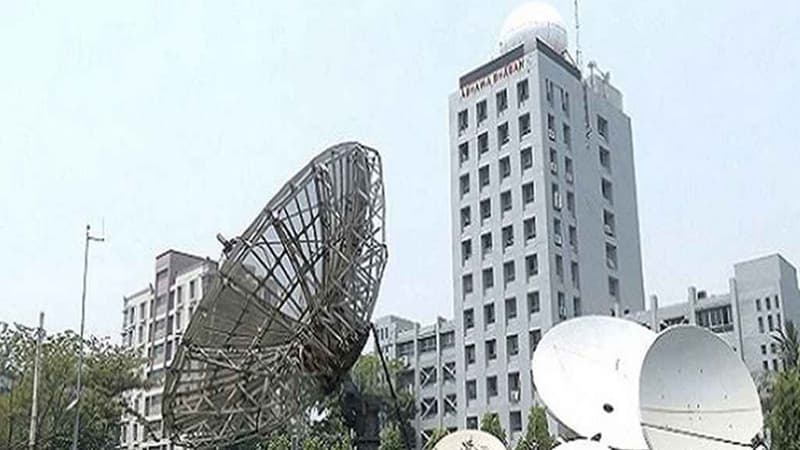 সারা দেশে বৃষ্টির আভাস, তাপমাত্রা কমতে পারে ২ ডিগ্রি সারা দেশে বৃষ্টির আভাস, তাপমাত্রা কমতে পারে ২ ডিগ্রি
