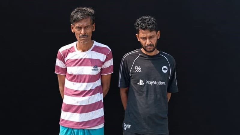 খুলনায় পুলিশকে কুপিয়ে জখমের ঘটনায় গ্রেফতার ২ খুলনায় পুলিশকে কুপিয়ে জখমের ঘটনায় গ্রেফতার ২