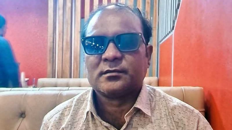 চাপাতি দিয়ে কোপানো হয় যুবদল নেতাকে, চিকিৎসাধীন অবস্থায় মৃত্যু চাপাতি দিয়ে কোপানো হয় যুবদল নেতাকে, চিকিৎসাধীন অবস্থায় মৃত্যু