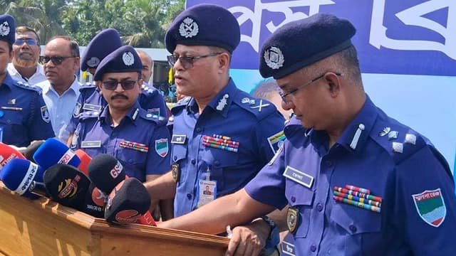 দুই মাসে মাদক সংশ্লিষ্টতায় ২৭ পুলিশ সদস্যকে জেলে পাঠিয়েছি: আইজিপি দুই মাসে মাদক সংশ্লিষ্টতায় ২৭ পুলিশ সদস্যকে জেলে পাঠিয়েছি: আইজিপি