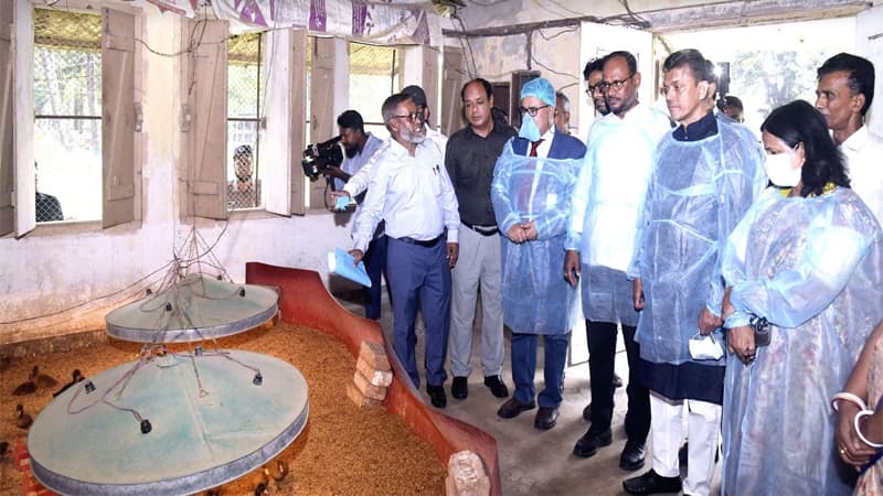 দেশের সব খামারিকে কৃষক কার্ডের আওতায় আনা হবে: প্রাণিসম্পদ প্রতিমন্ত্রী দেশের সব খামারিকে কৃষক কার্ডের আওতায় আনা হবে: প্রাণিসম্পদ প্রতিমন্ত্রী