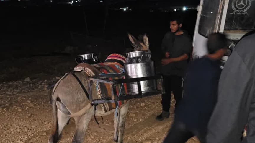 ইসরাইলি বেড়ার কারণে পশ্চিম তীরের বেদুইন এলাকায় পানি সংকট ইসরাইলি বেড়ার কারণে পশ্চিম তীরের বেদুইন এলাকায় পানি সংকট