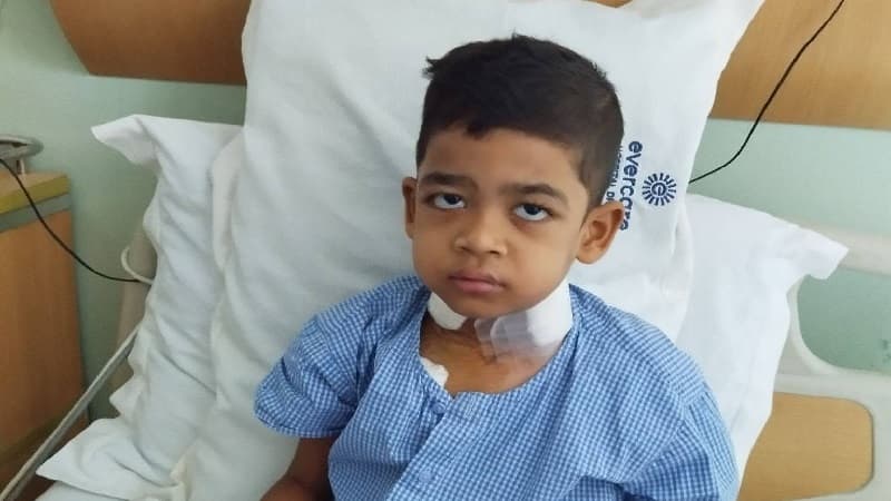 আবারও ক্যানসার, বাঁচতে চায় ছোট্ট মুয়াজ আবারও ক্যানসার, বাঁচতে চায় ছোট্ট মুয়াজ